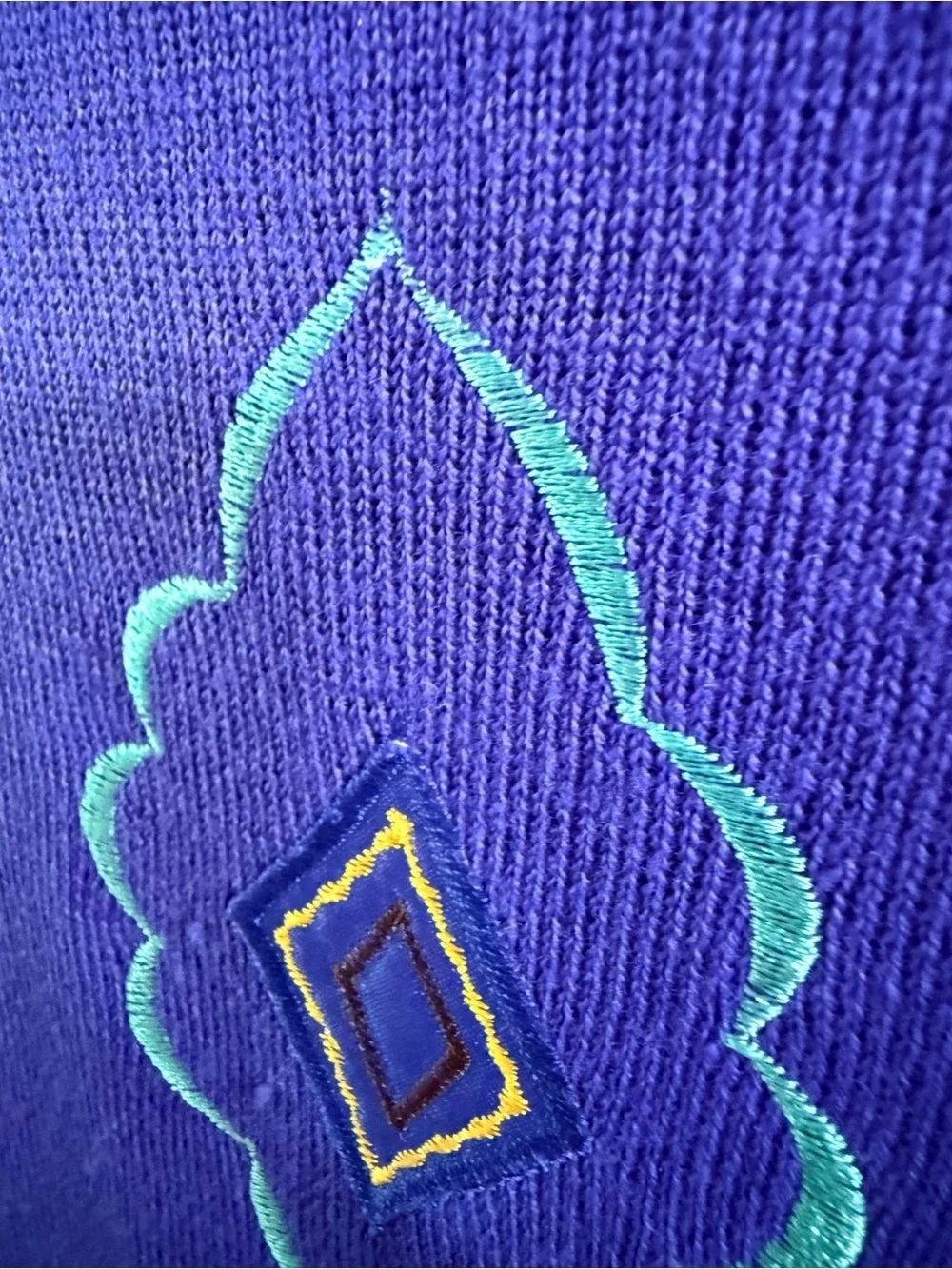 Andrea Gayle Petite Royal Blue Embroidered Sweater Top. Size small